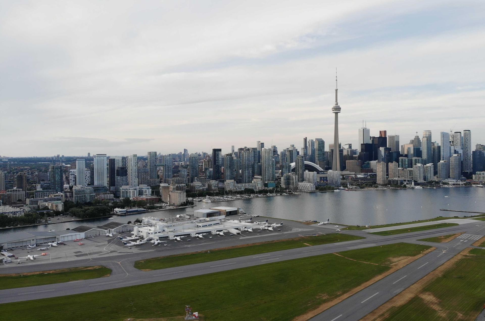 billy bishop airport