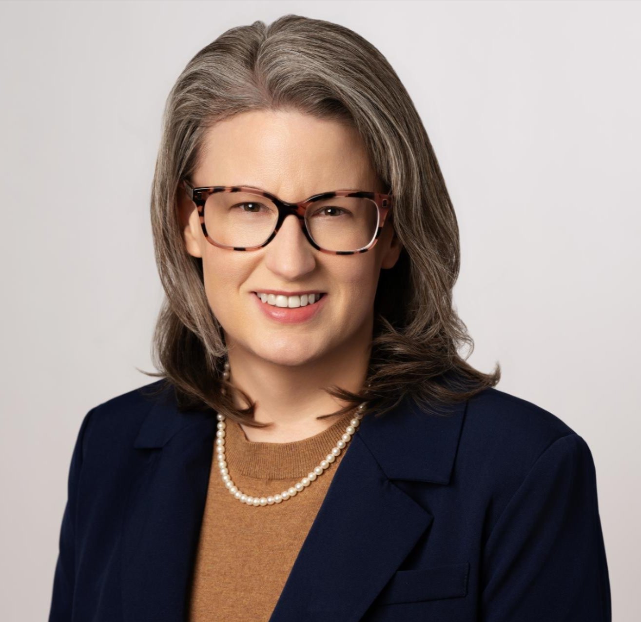 headshot of Holly Hohmeister