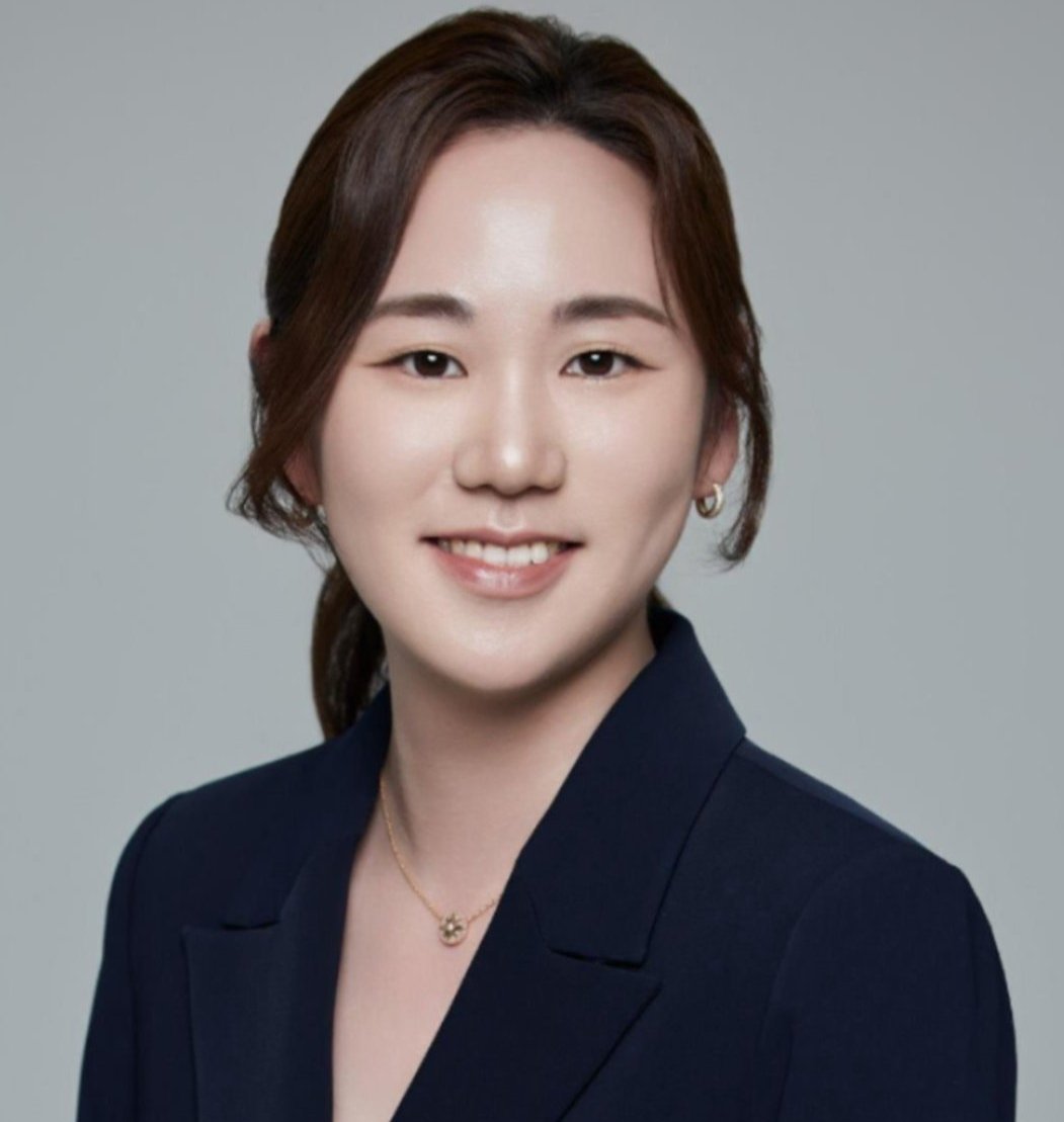 headshot of Chung Eun Lee