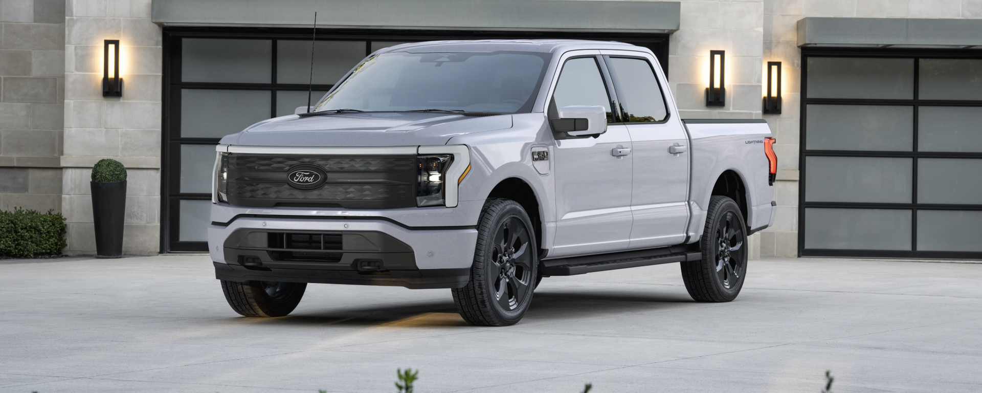 2025 Ford F-150 Lightning Riverside, CA
