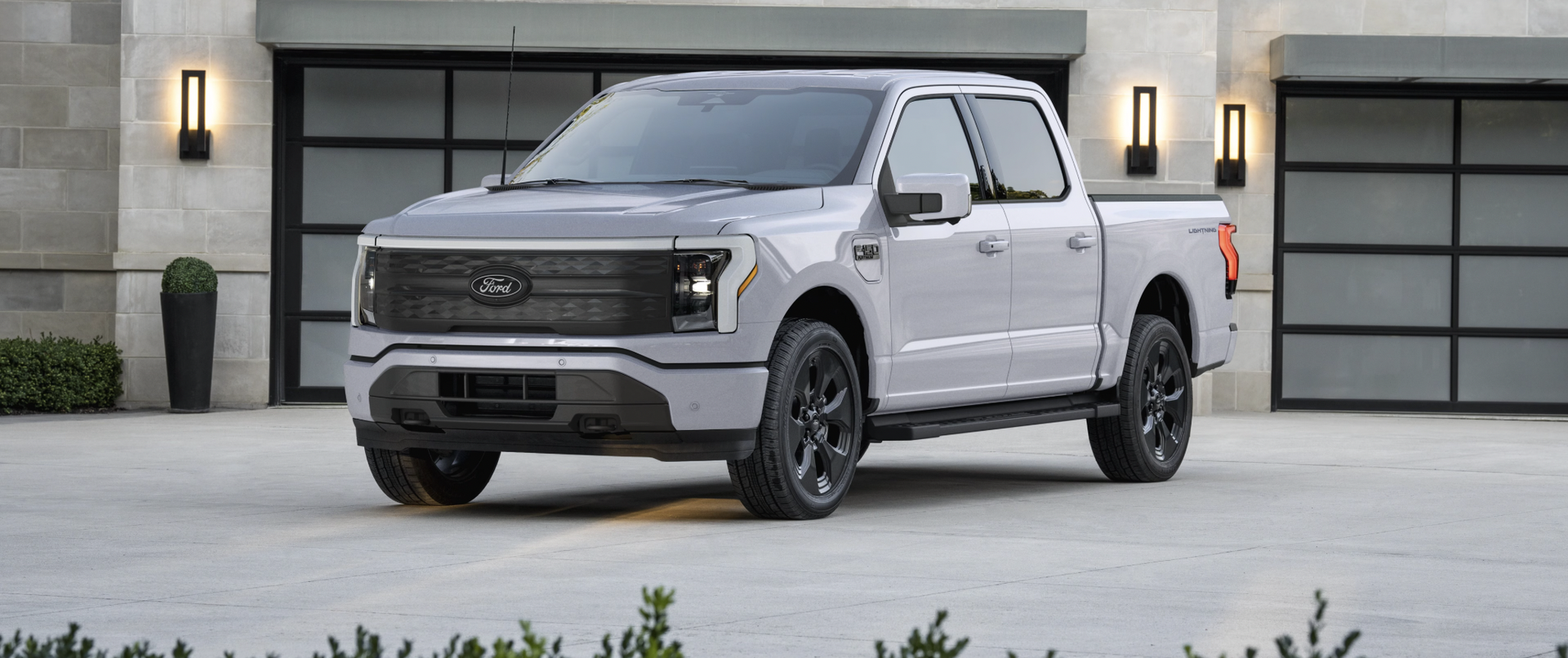 2025 Ford F-150 Lightning Hemet, CA