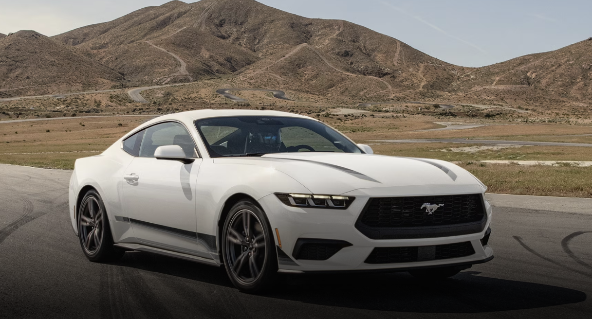 Ofertas Especiales del Nuevo Ford Mustang de Alto Rendimiento - Arrendamiento, Compra, Pagos, Precios en Venta en Ontario, CA