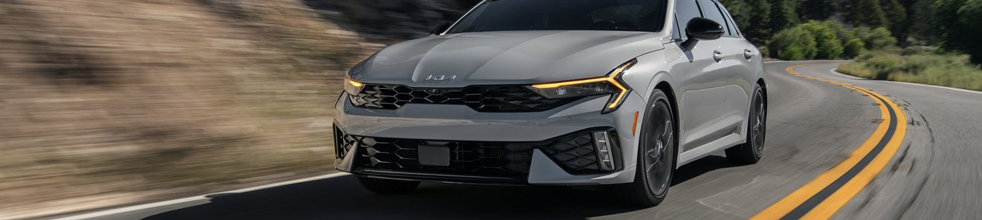 Ofertas especiales del nuevo Kia K5 arrendamiento compra pagos precios en venta Ontario CA