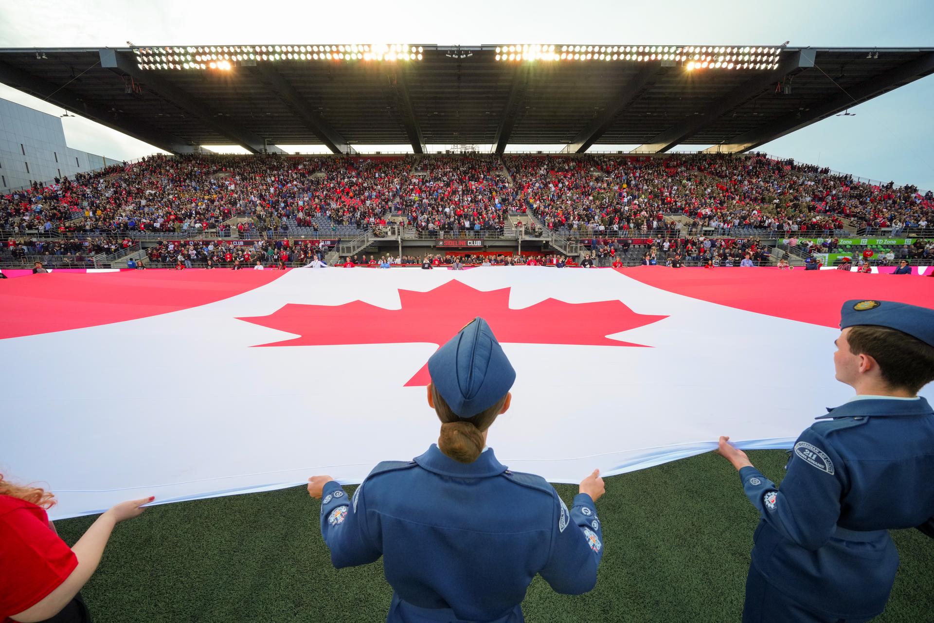 Canada day fans