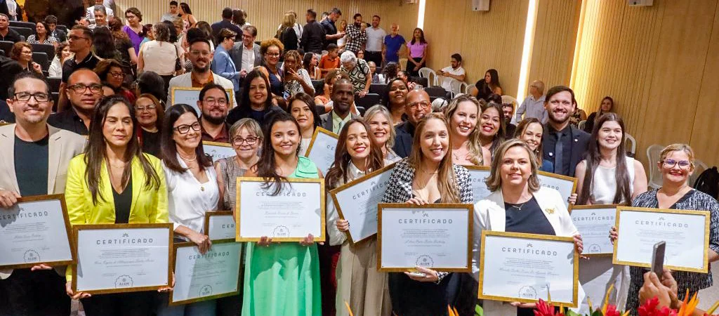 Profissionais de Enfermagem durante a homenagem na Assembleia Legislativa