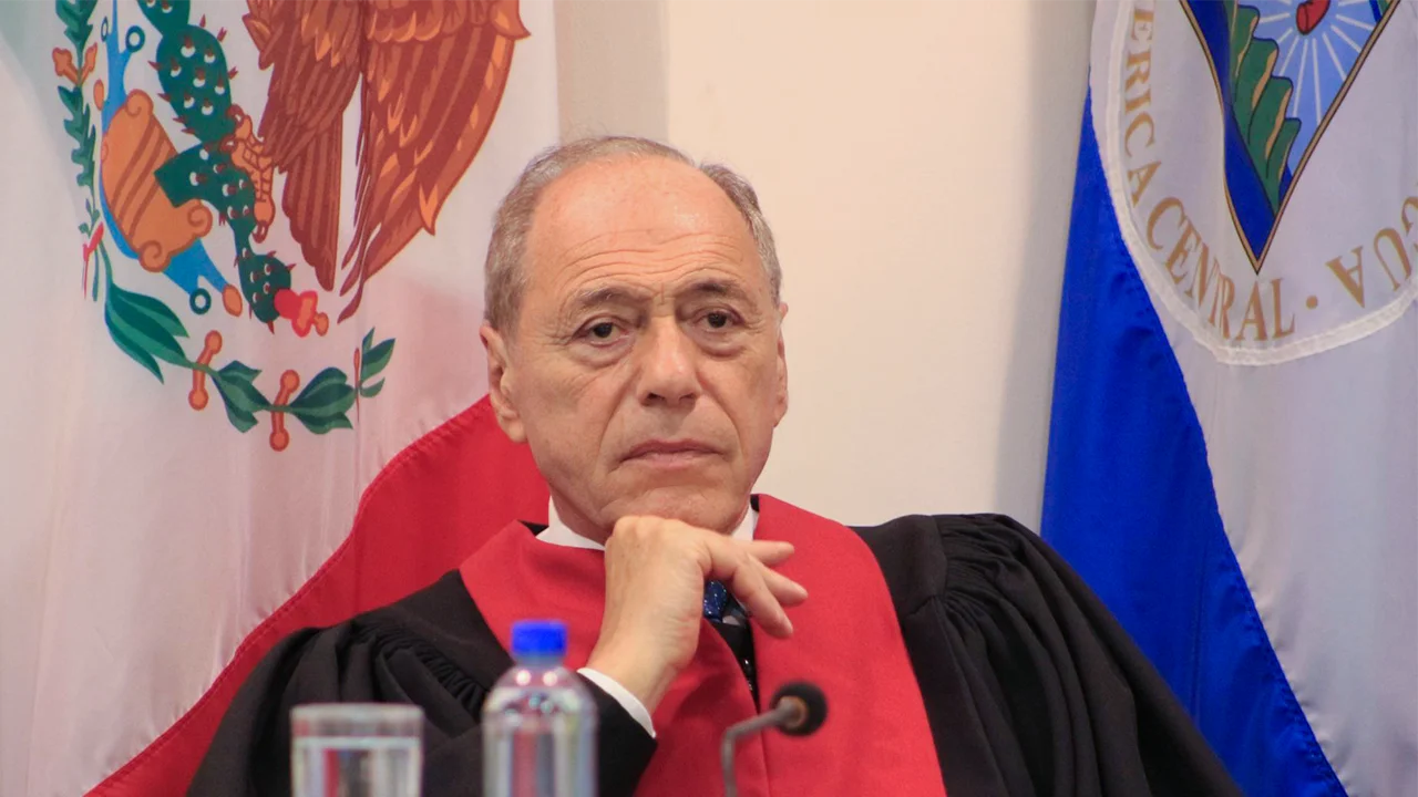 O juiz Eugenio Raúl Zaffaroni durante o julgamento do Caso Herzog na Corte Interamericana de Direitos Humanos (Corte IDH)