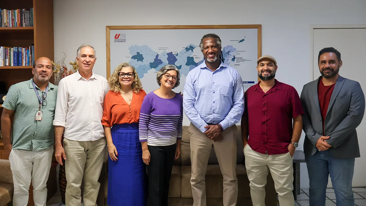 Gestores da Universidade de Pernambuco (UPE) e do Ministério dos Direitos Humanos e da Cidadania (MDHC), durante o encontro.
