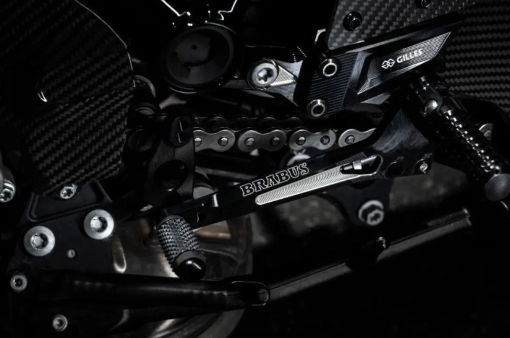 Brabus revela Hyper Naked 1400 R Signature Edition