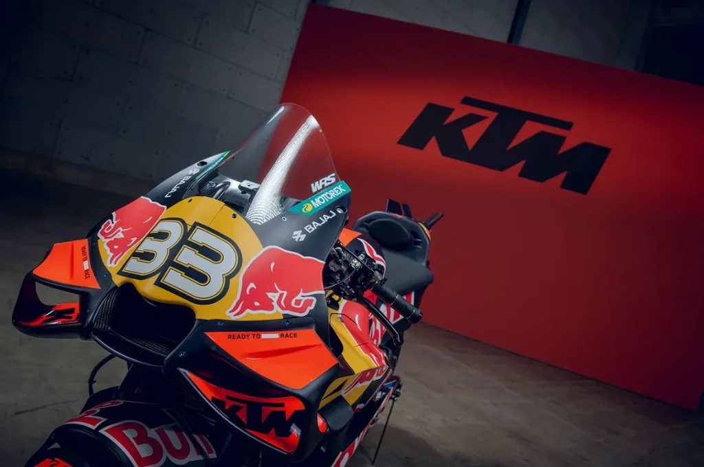 KTM apresenta RC16 de Acosta e Binder para 2026