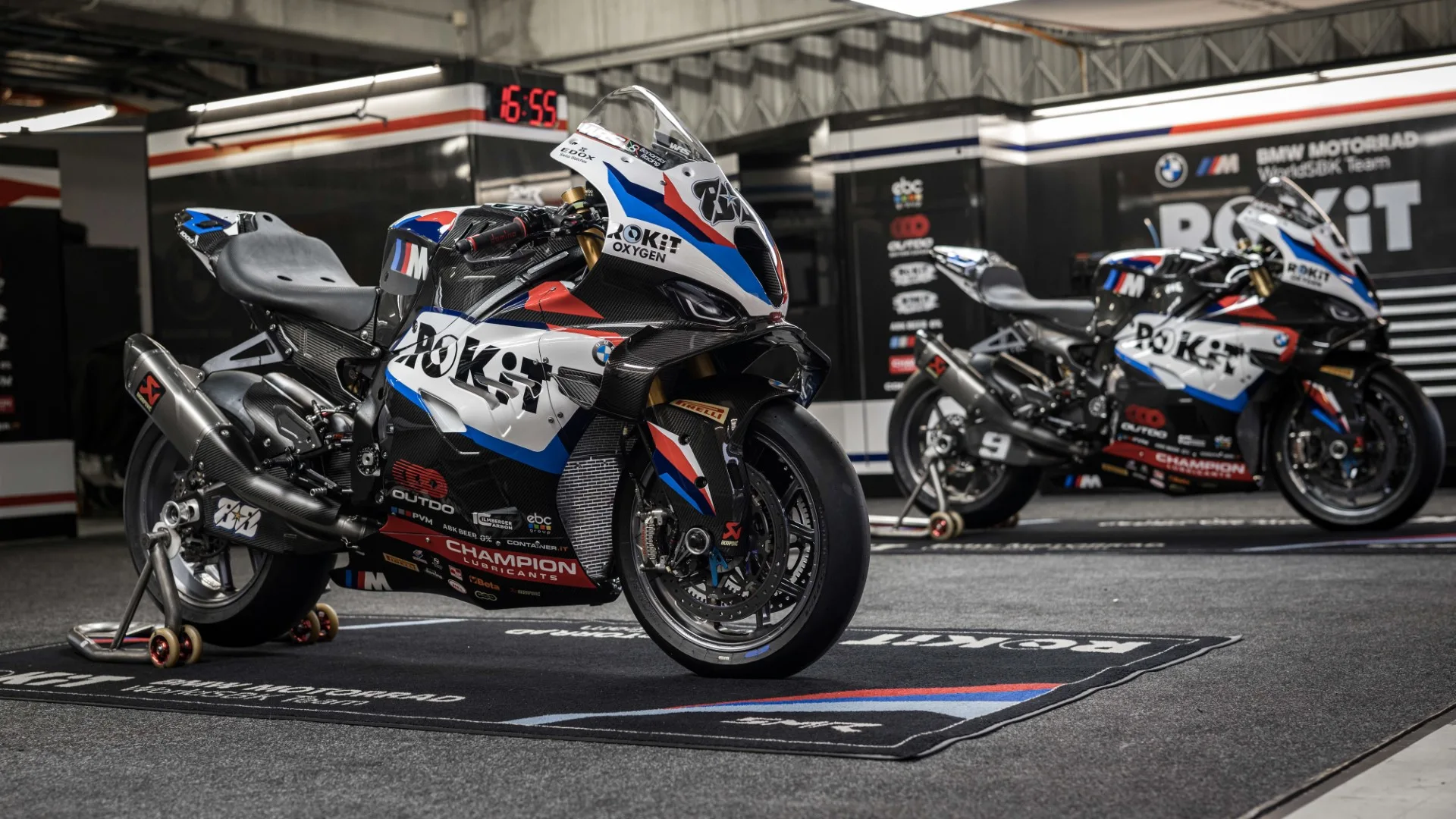 BMW apresenta nova M1000 RR 2026 para o WSBK - Foto 5