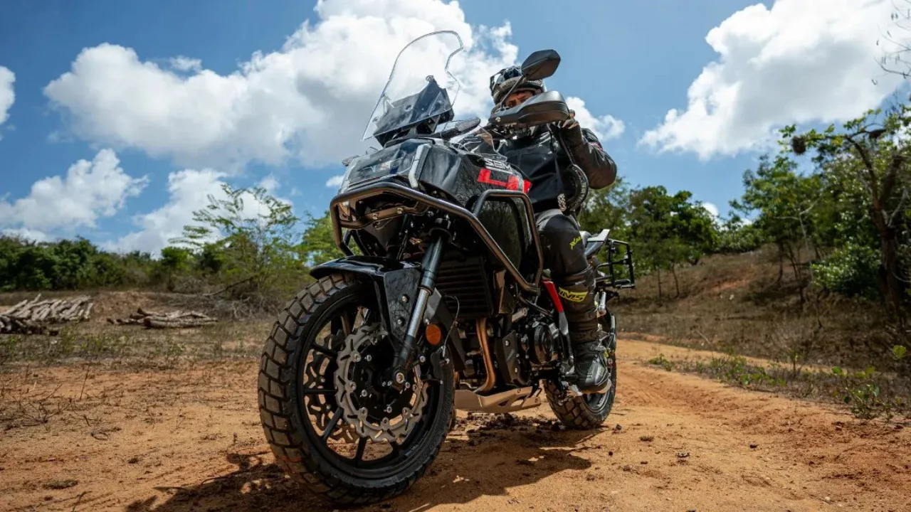 Shineray lança nova trail SBM 400SS no Brasil Shineray lança nova trail SBM 400SS no Brasil