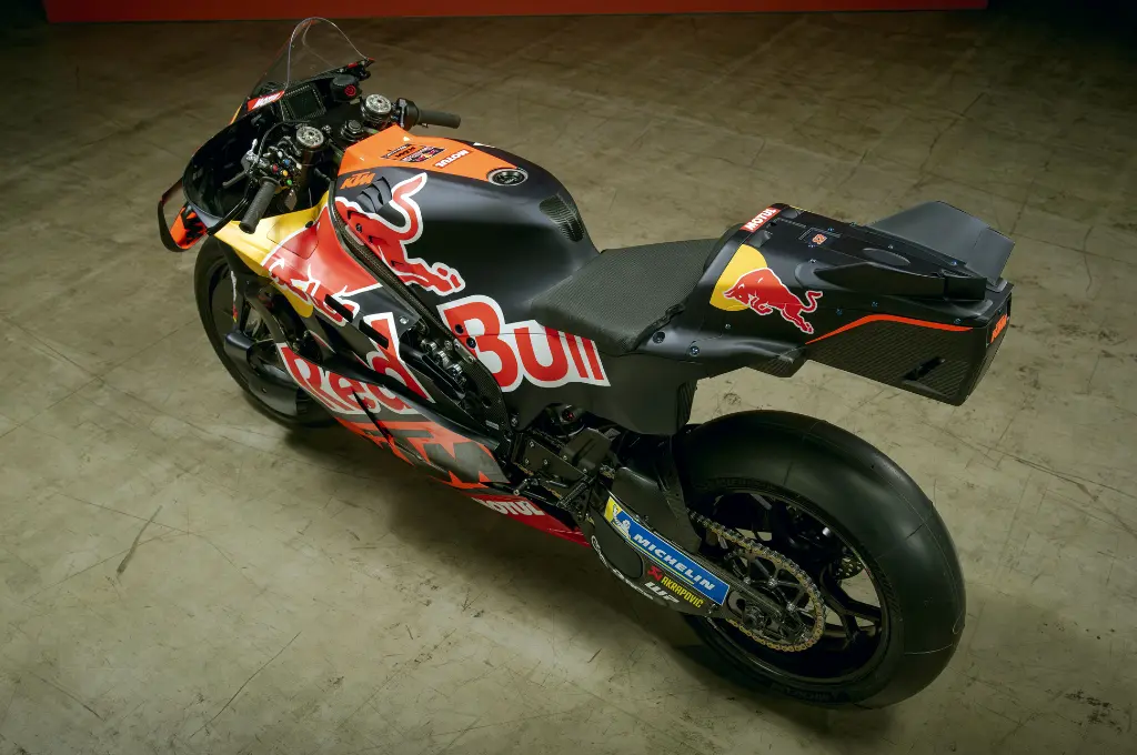 KTM Tech3 revela a RC16 para temporada de 2026 KTM Tech3 revela a RC16 para temporada de 2026
