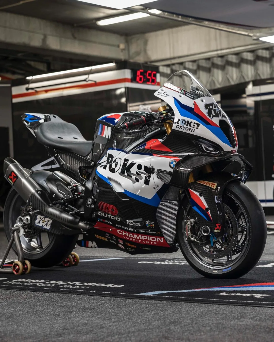 BMW apresenta nova M1000 RR 2026 para o WSBK - Foto 1