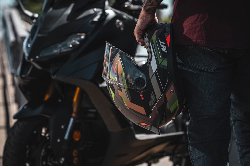 Capacete MT Atom 2 SV (Articulado)