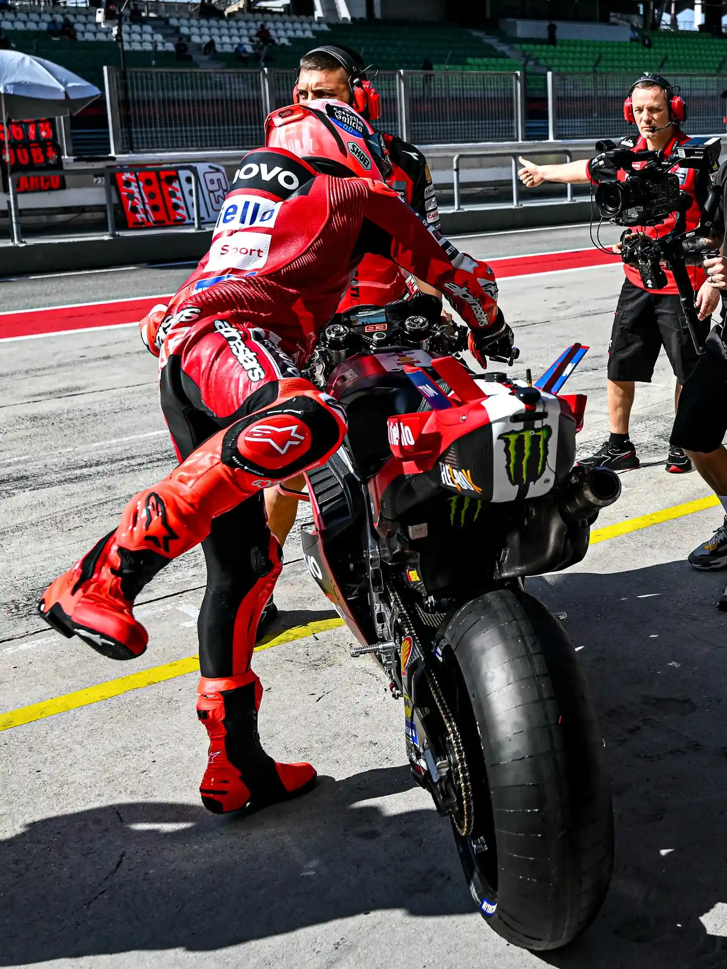 Marc Márquez lidera Dia 1 do teste de Sepang 2026 - Foto 17
