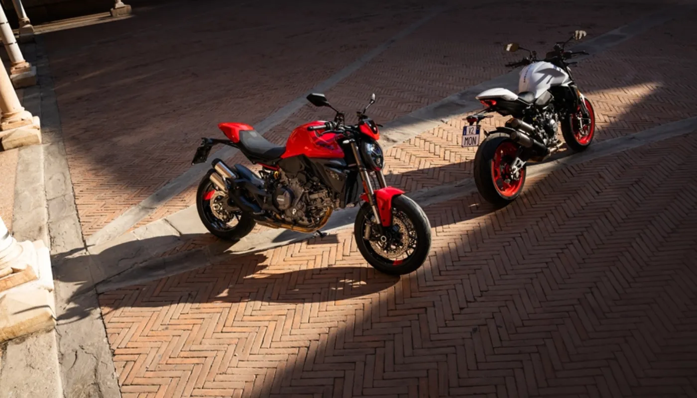 Ducati Monster V2 2026: mais leve e motor de 890cc