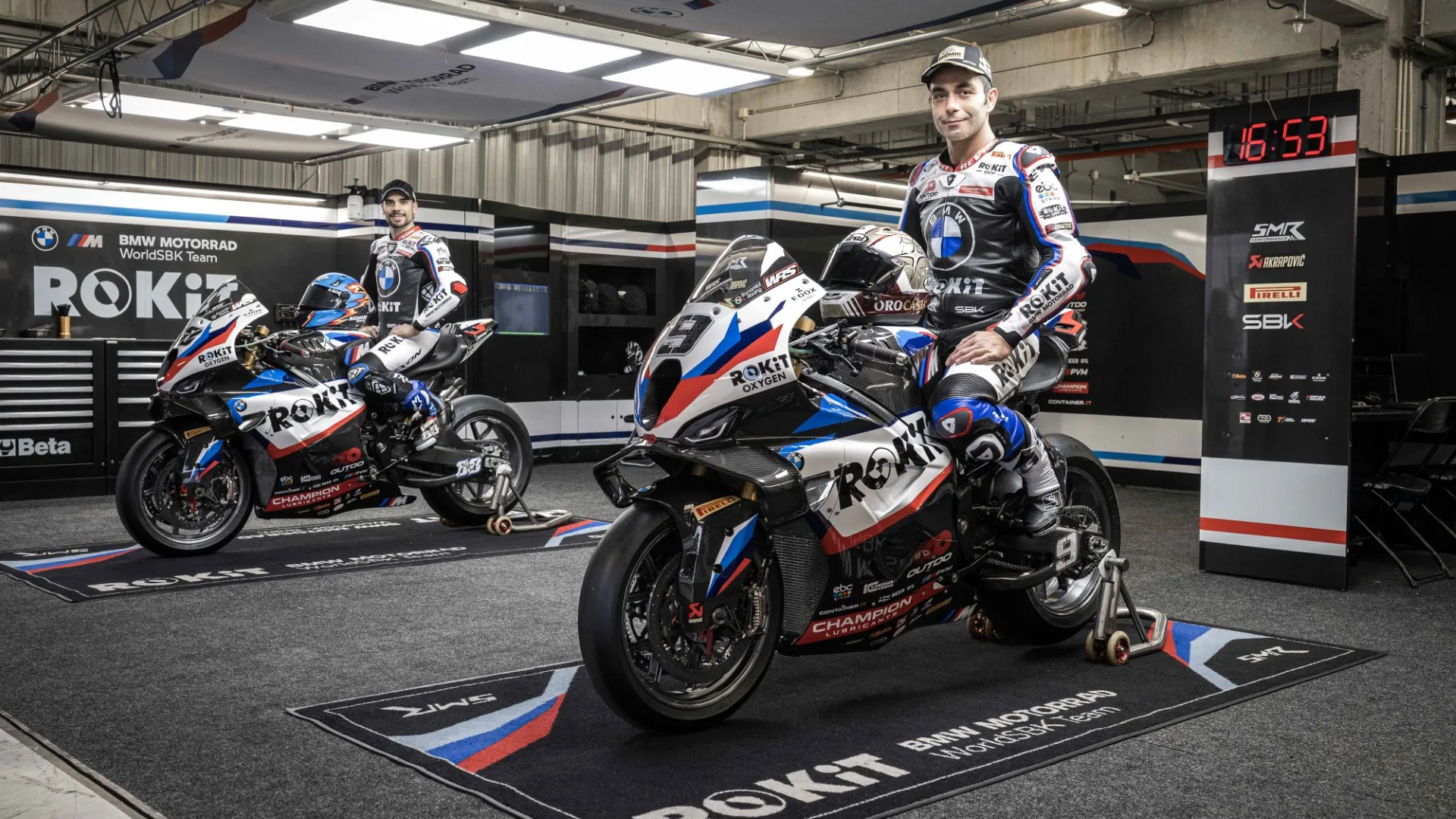 BMW apresenta nova M1000 RR 2026 para o WSBK BMW apresenta nova M1000 RR 2026 para o WSBK