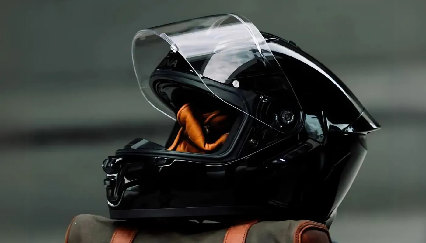 Conheça o Capacete Sena Phantom com Intercomunicador Integrado