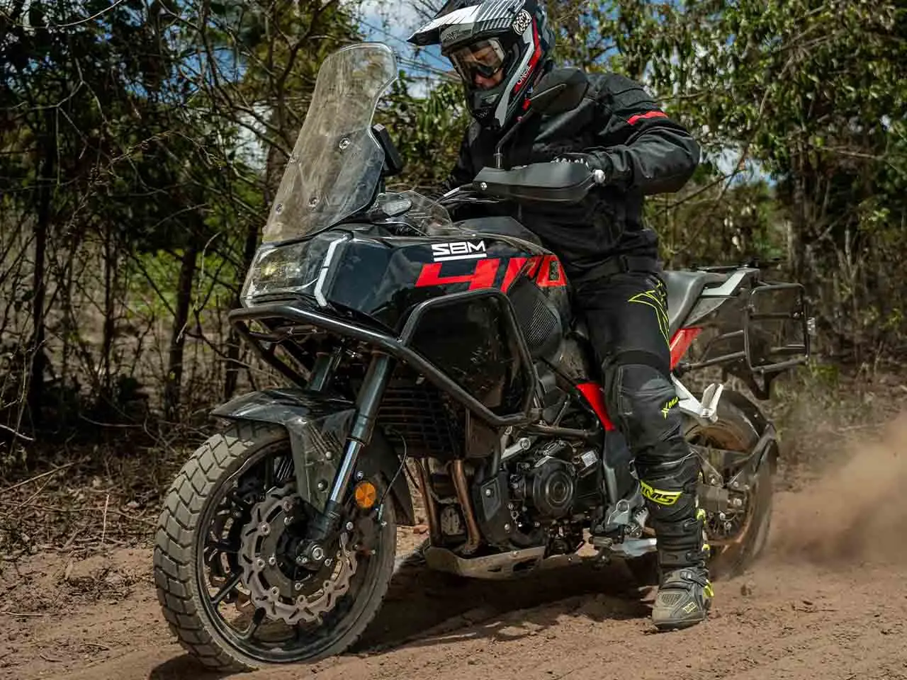 Shineray lança nova trail SBM 400SS no Brasil - Foto 6