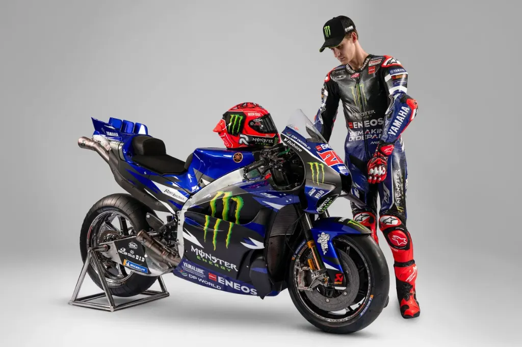 Yamaha estreia M1 V4 e revela pintura de 2026