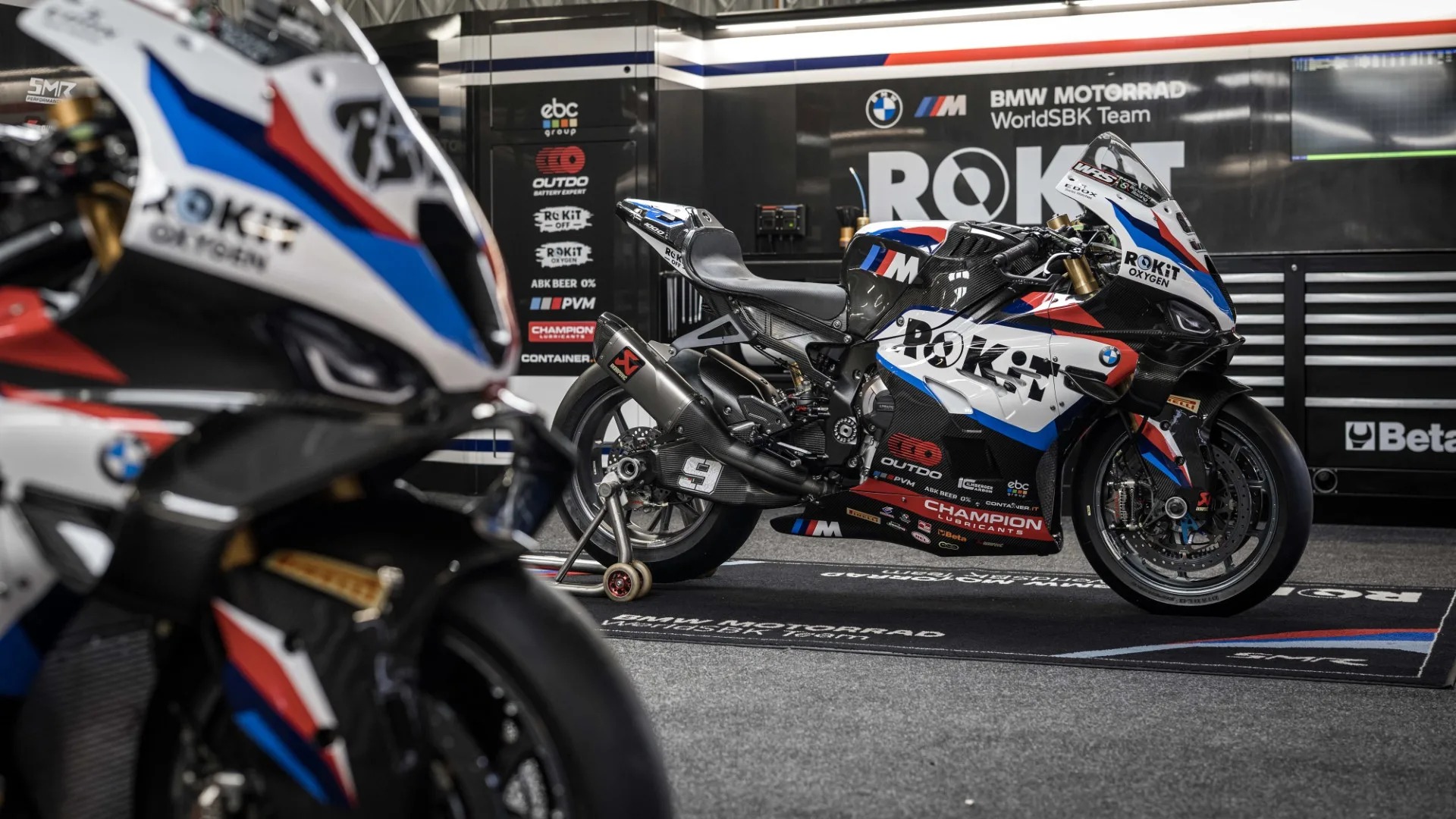 BMW apresenta nova M1000 RR 2026 para o WSBK - Foto 6