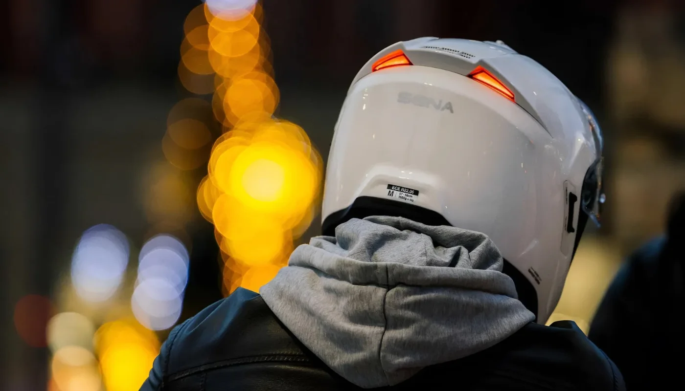 Conheça o Capacete Sena Phantom com Intercomunicador Integrado