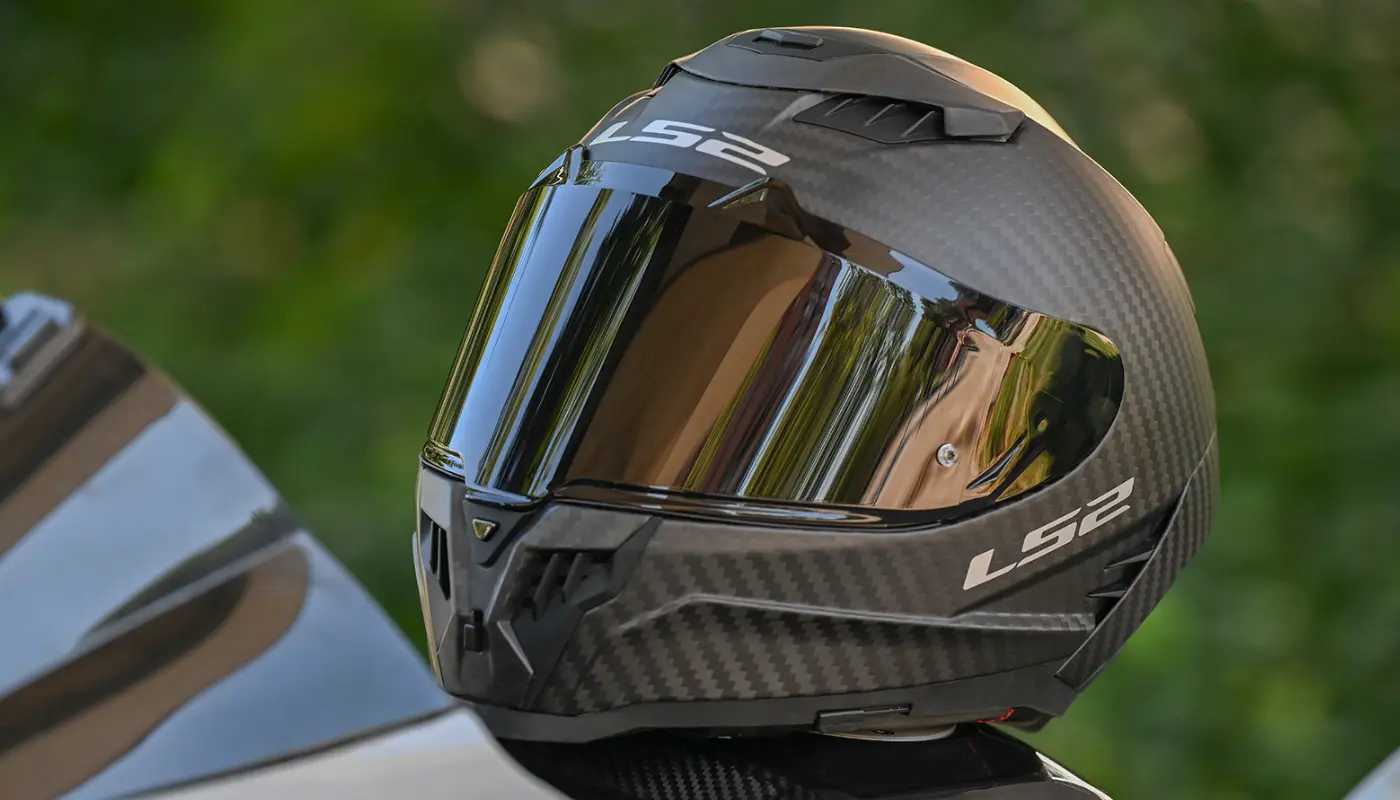 Conheça o Capacete LS2 Dragon FF807 (100% Carbono)