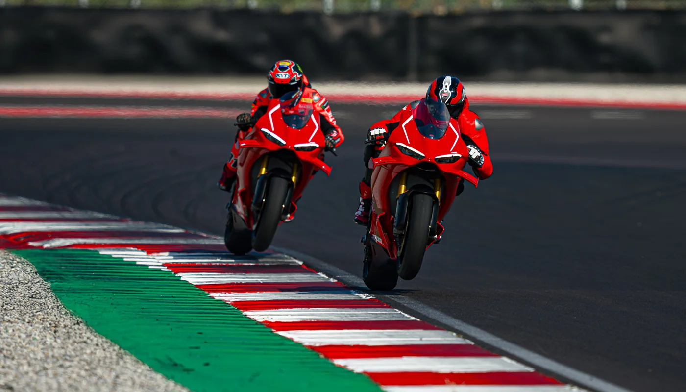 Nova Ducati Panigale V4 R é lançada com 218 cv