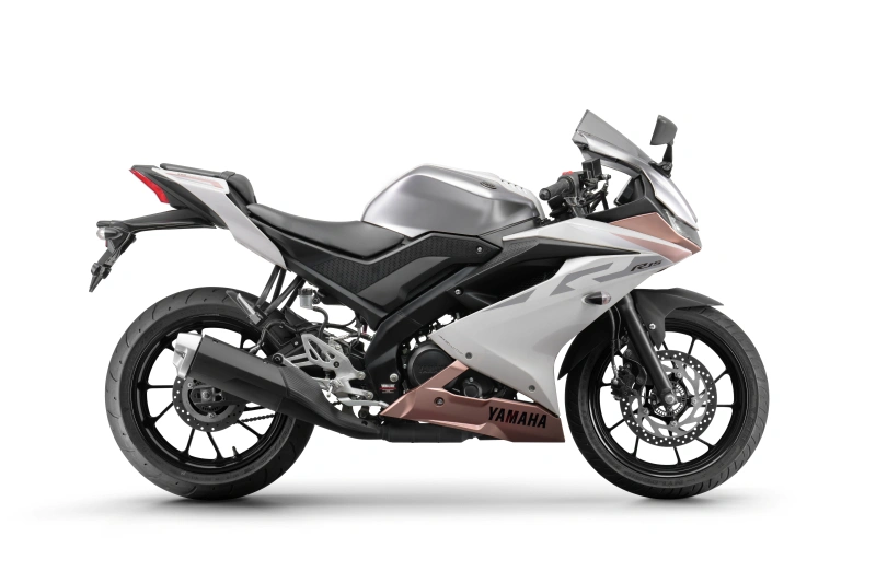 Yamaha R15 ABS 2026 R-White - Foto 2