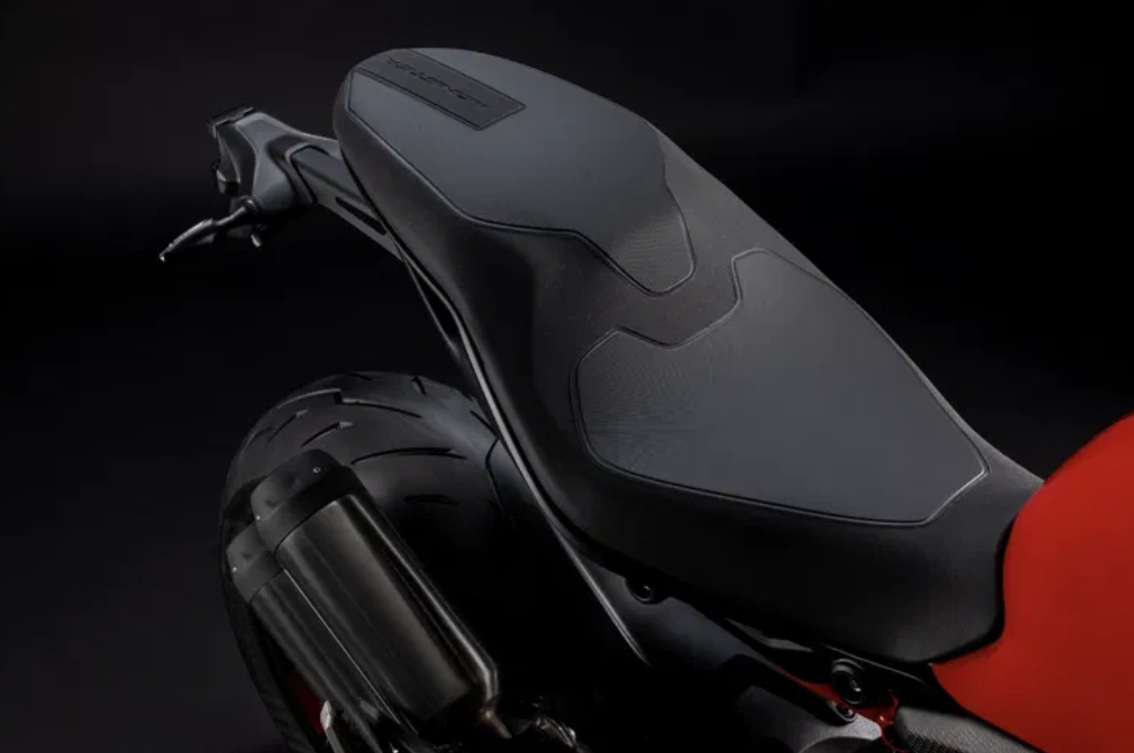 Ducati Monster V2 2026: mais leve e motor de 890cc