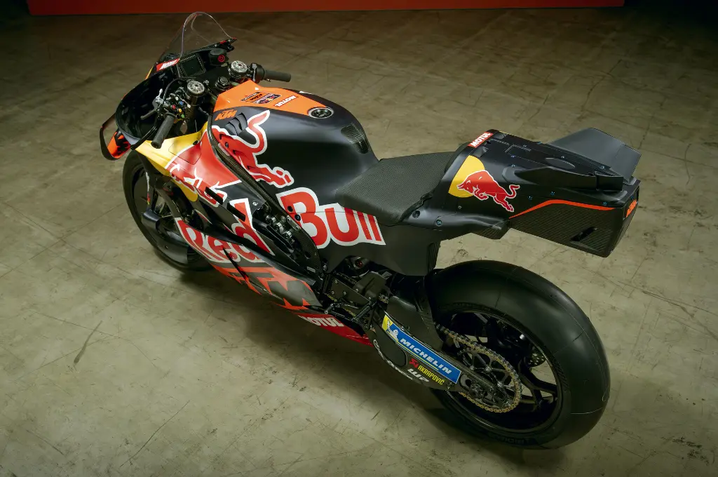 KTM Tech3 revela a RC16 para temporada de 2026 KTM Tech3 revela a RC16 para temporada de 2026