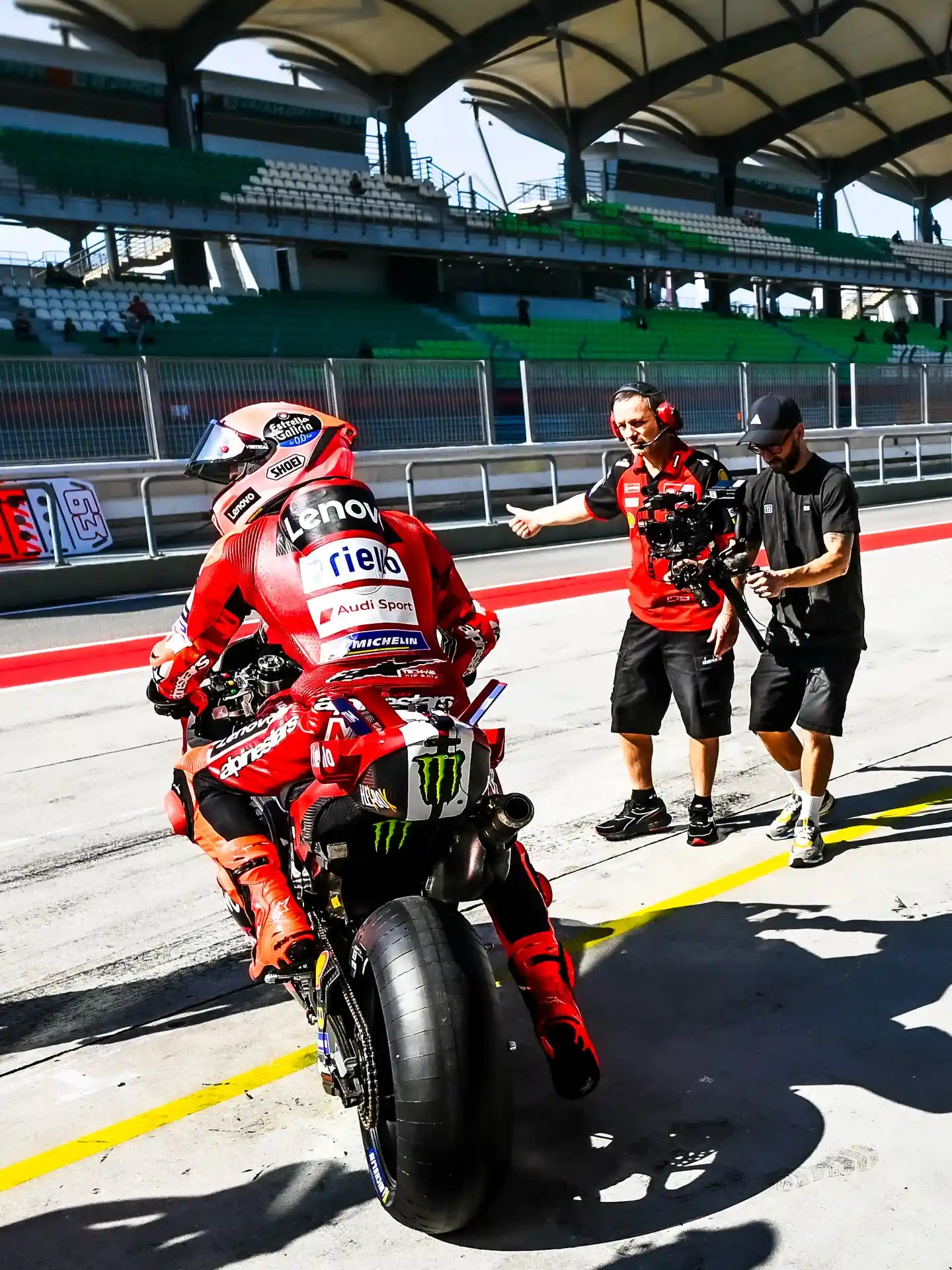 Marc Márquez lidera Dia 1 do teste de Sepang 2026 - Foto 18
