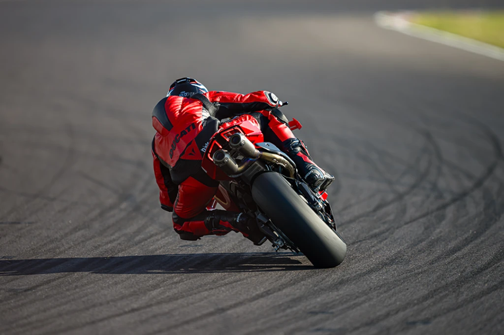 Nova Ducati Panigale V4 R é lançada com 218 cv