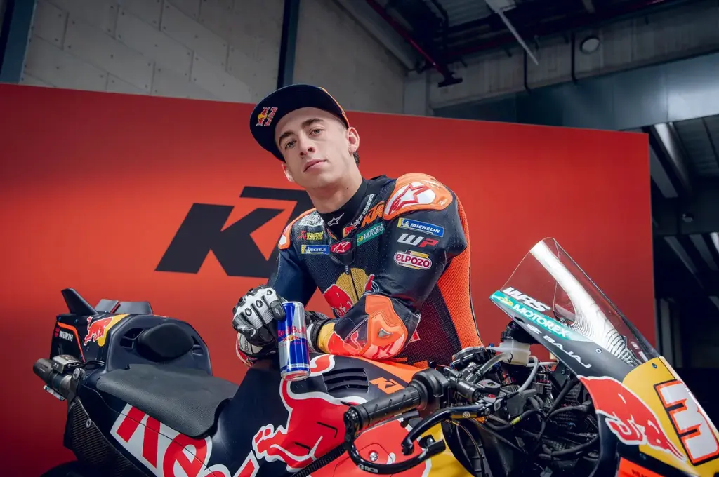 KTM apresenta RC16 de Acosta e Binder para 2026