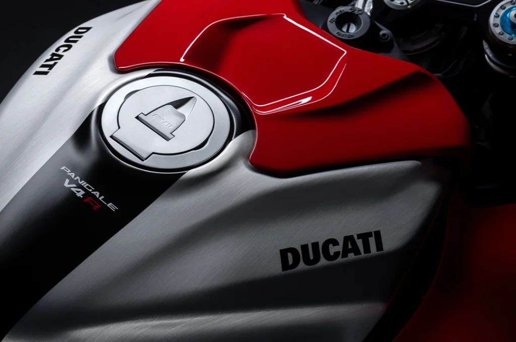 Nova Ducati Panigale V4 R é lançada com 218 cv