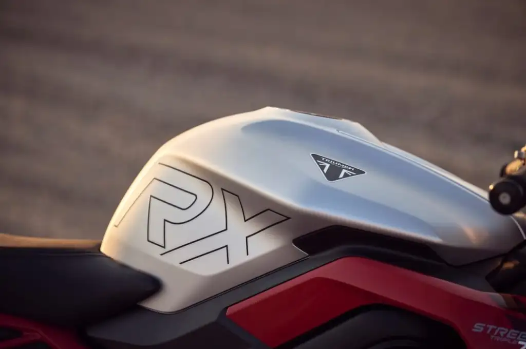 Triumph lança Street Triple RX e Moto2 Edition