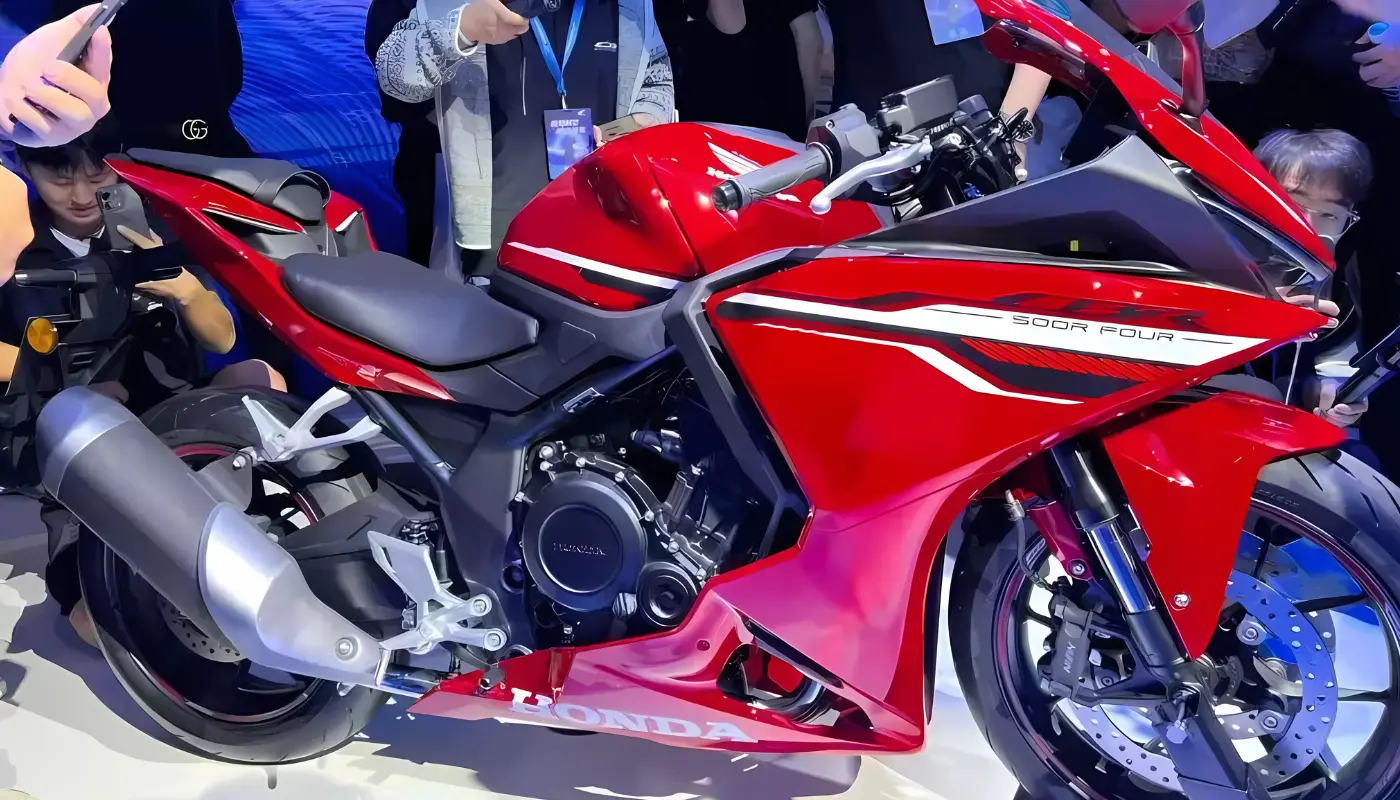 Honda lança CBR500R Four 2026 com 4 cilindros