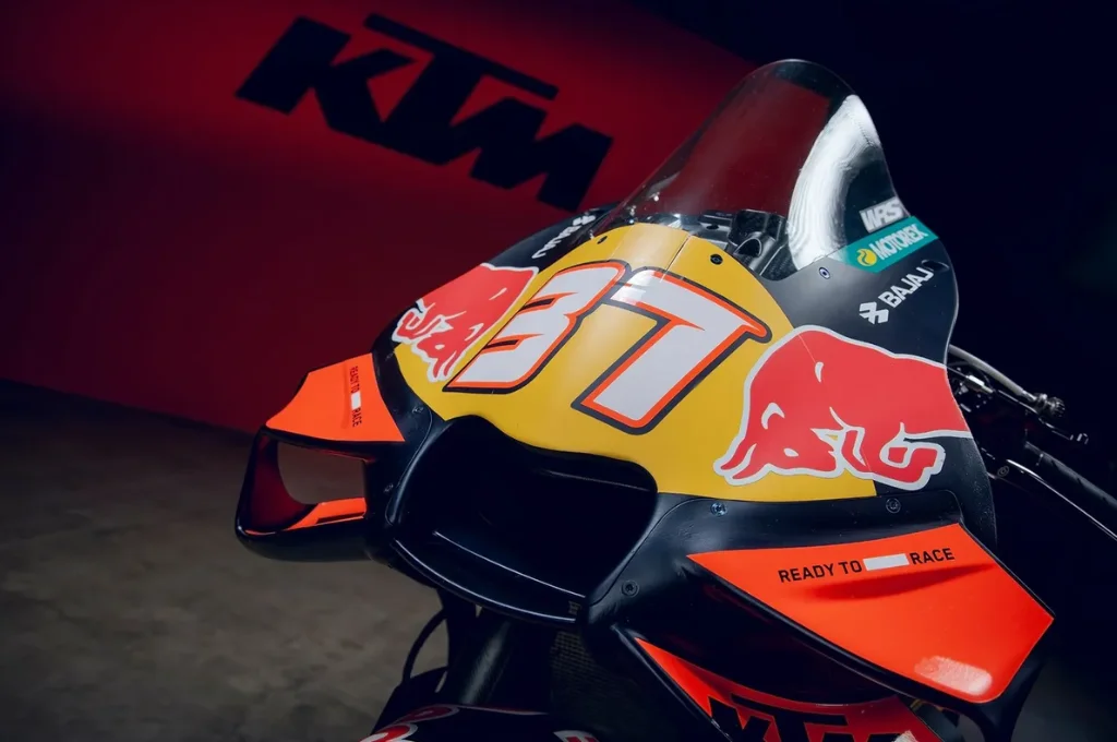 KTM apresenta RC16 de Acosta e Binder para 2026