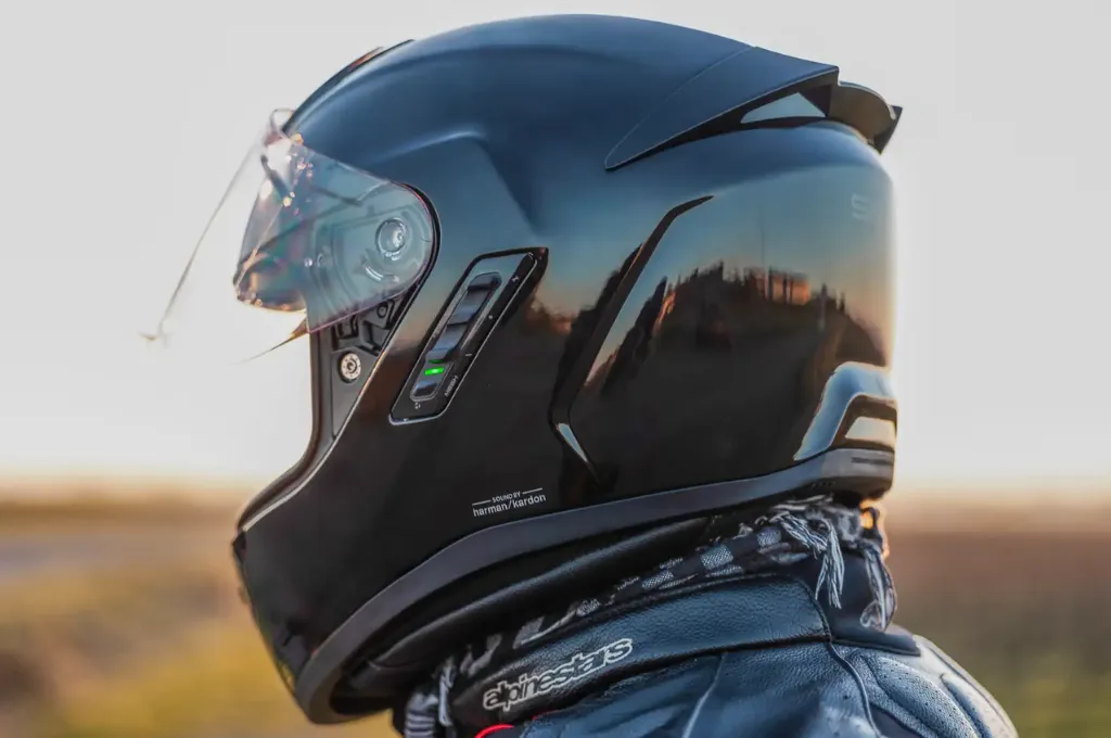 Conheça o Capacete Sena Phantom com Intercomunicador Integrado