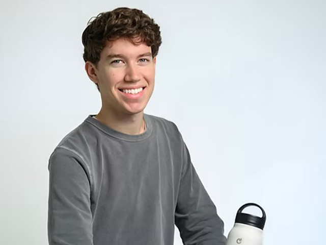 USD Alumnus Steffek Rainey