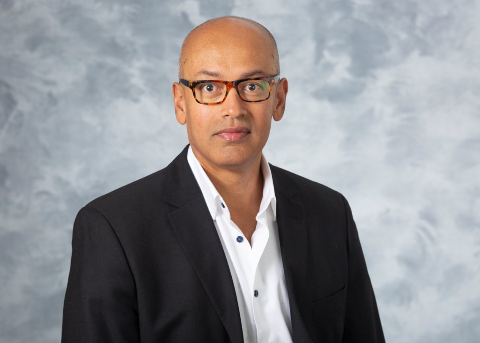 Photo of Dr. Arash Bashirullah
