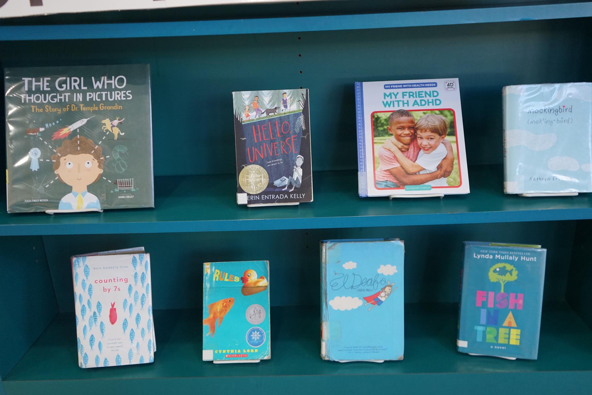 Student learns how to handcycle. 