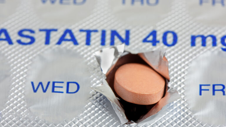 Review Finds Statin Side Effects May Be Overstated