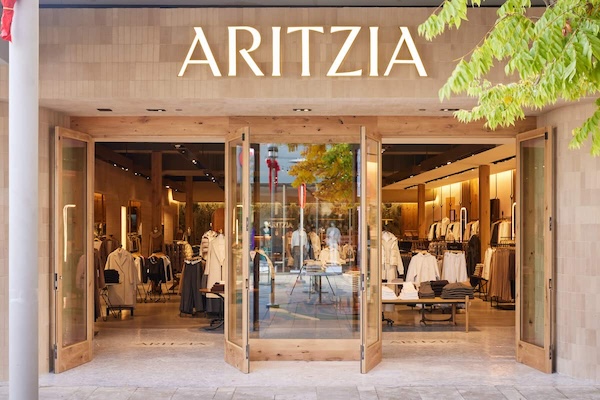 Aritzia store front at The Village in Corte Madera