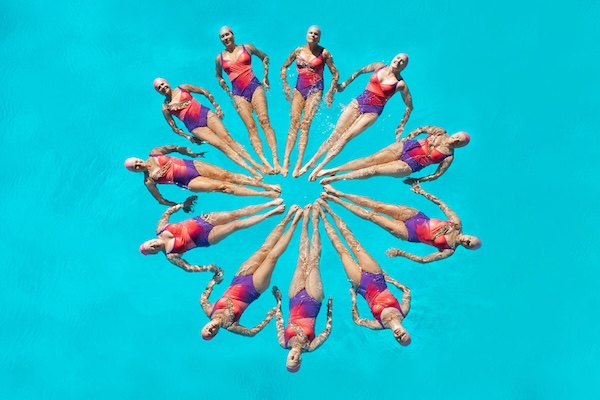 Synchronized Swimming Circle 