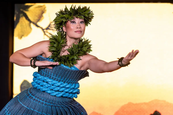 Cirque du Soleil Hula Dancer
