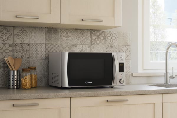 Candy Moderna Forno a Microonde con Grill, 25 Litri, 900W, 40 Programmi