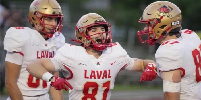 avant-match de football à l'Université Laval