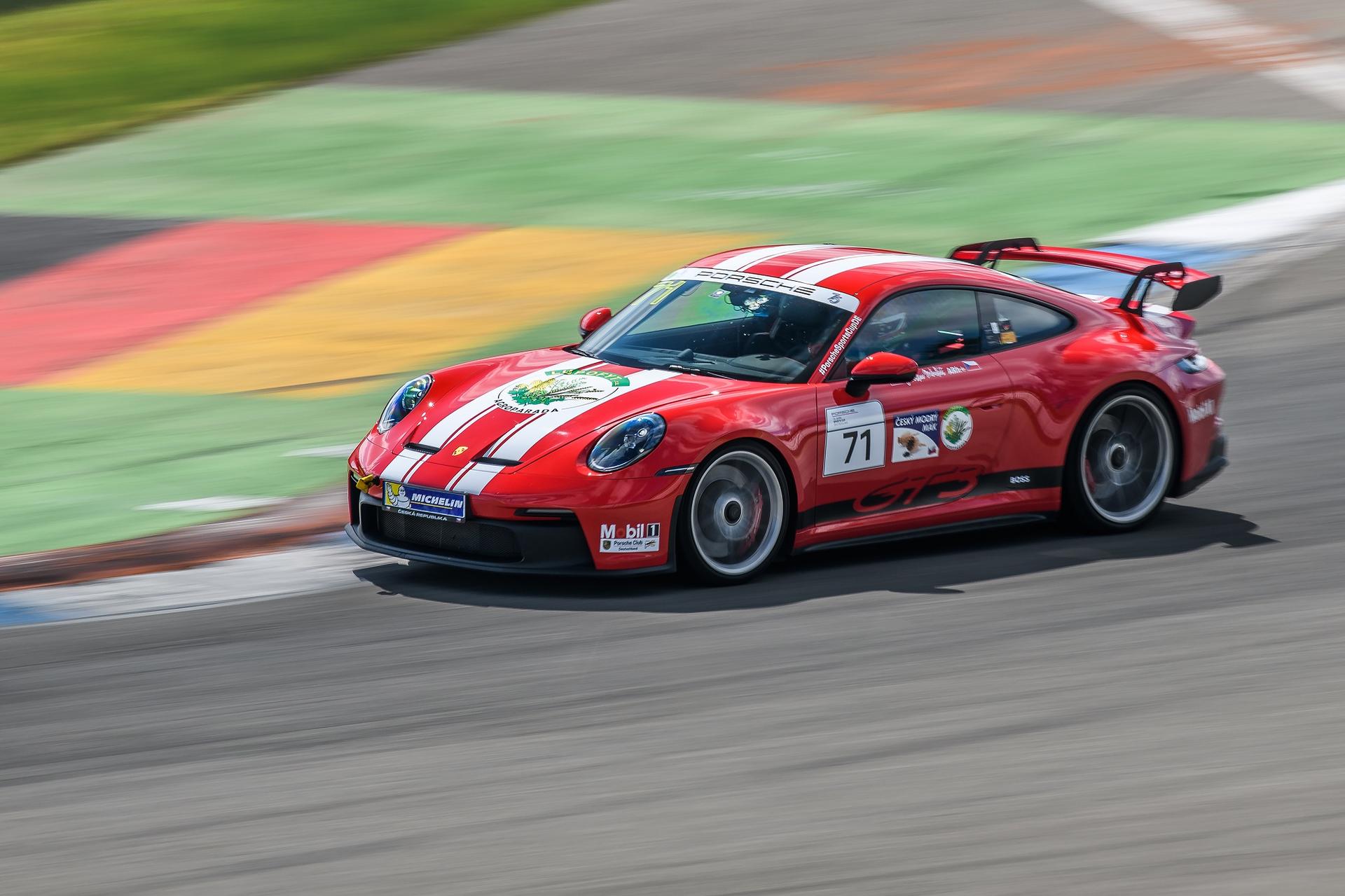 zdjęcie wróbla wykonane obiektywem SIGMA 20-200 mm F3.5-6.3 DG | Contemporary