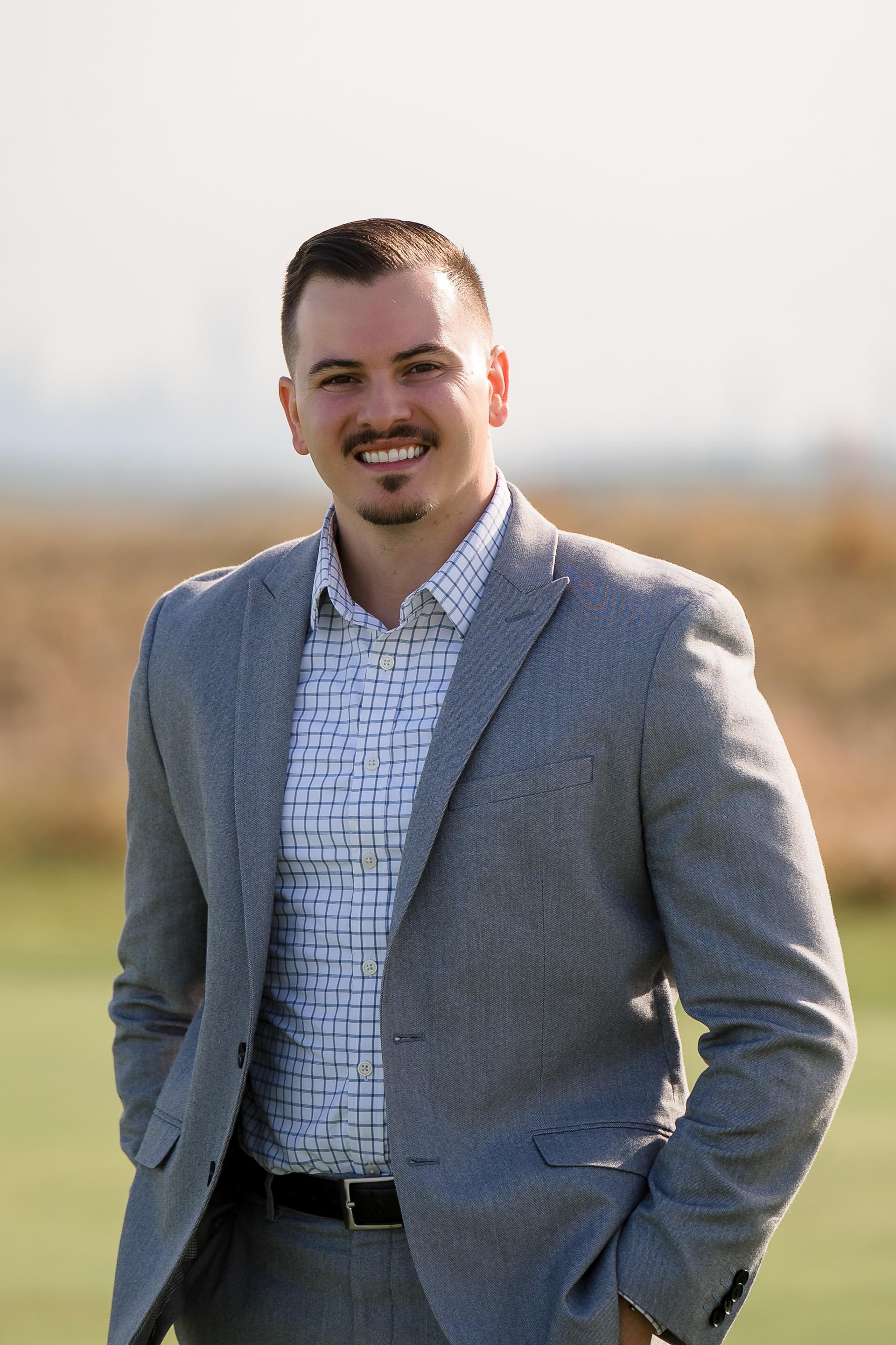 Dustin Husarik